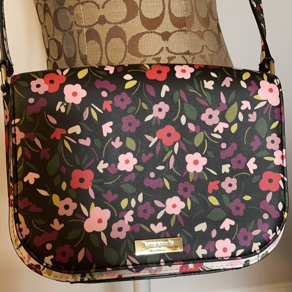 NWT Kate Spade Laurel Way Hoho Floral Crossbody